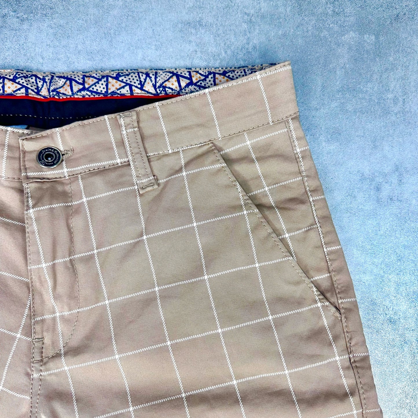 Karirane slim-fit karamel - BB08