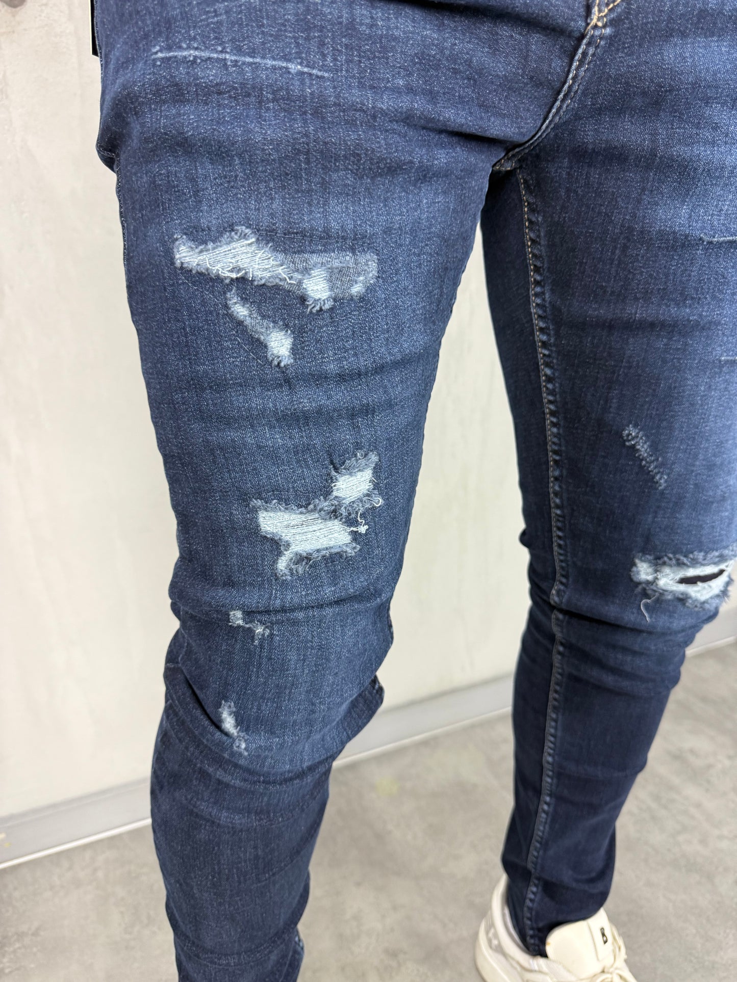 Dark blue urban farmerice - BB763