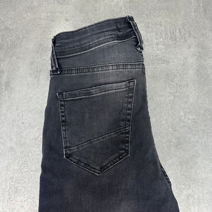 Crne ženske slim-fit - C235
