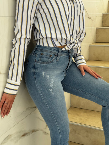 Detail ženske slim-fit - C597