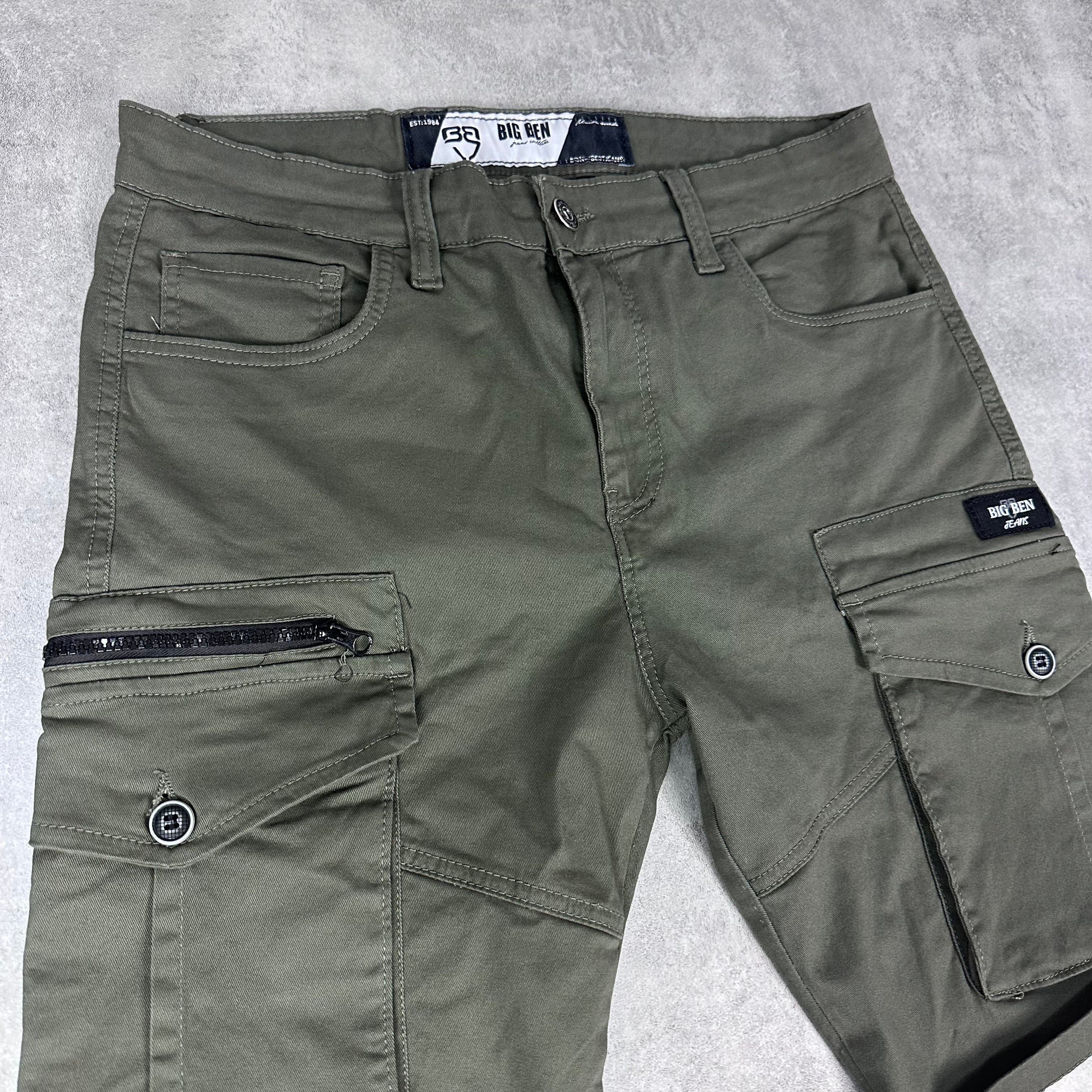 Zeleni X2 cargo šorc - BB202