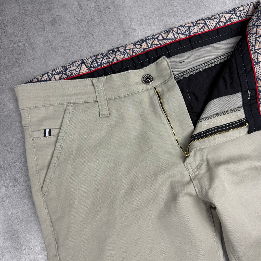 Peščane šire elegantne regular fit - BB183