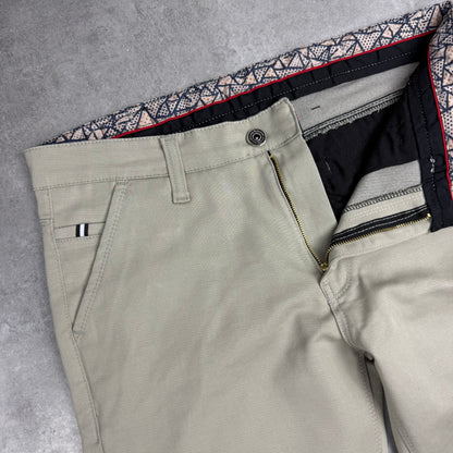 Peščane šire elegantne regular fit - BB183