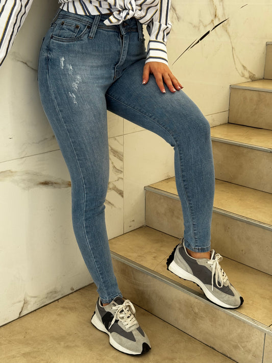 Detail ženske slim-fit - C597