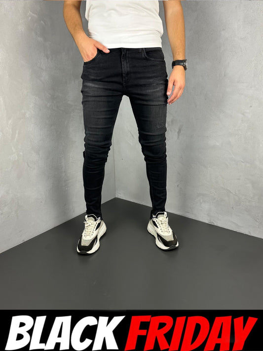 Crne uz minimalne detalje - BB720