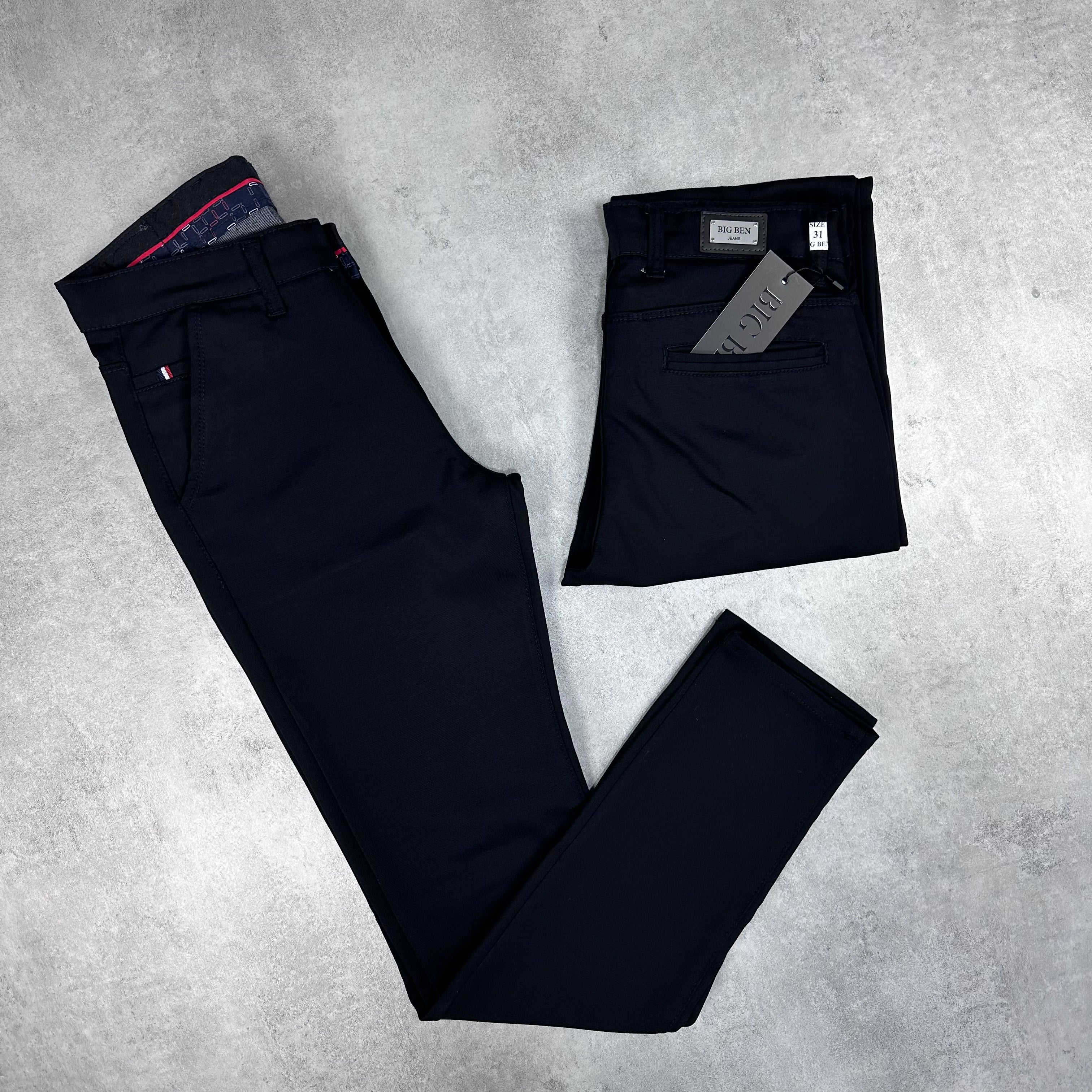 Crne šire elegantne regular fit - BB180