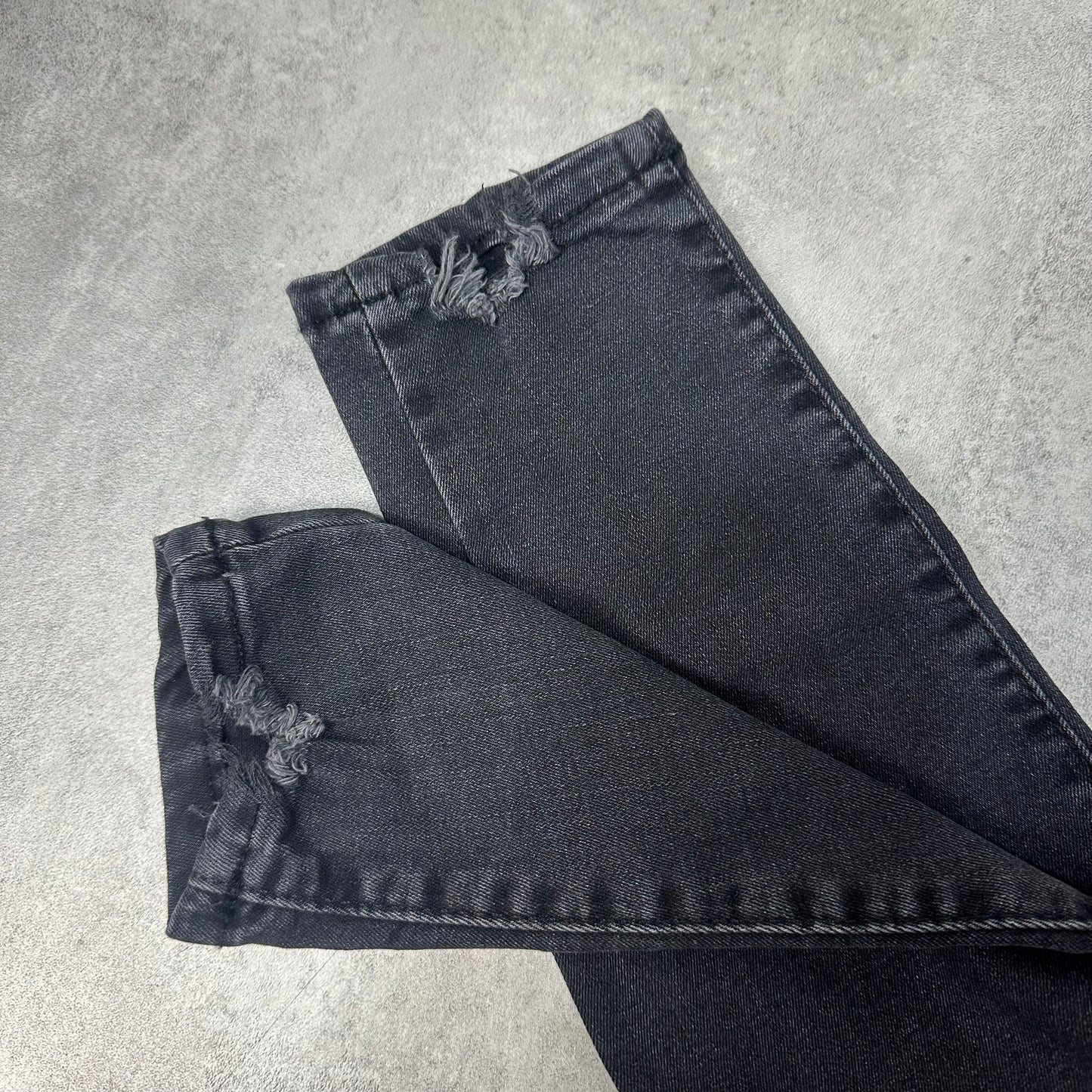 Crne ženske slim-fit - C235