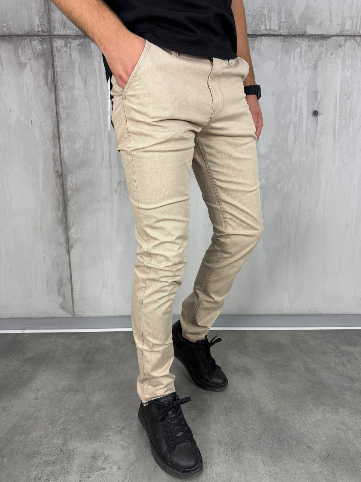 Muska elegantna pantalona perfekt fit kroja