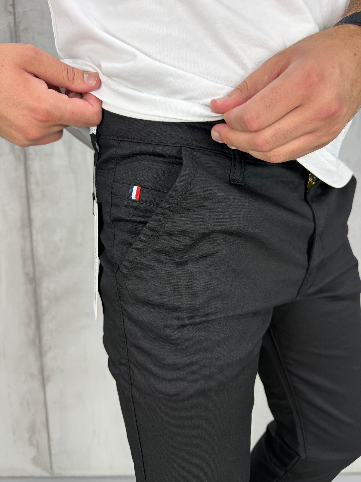 Muska elegantna pantalona perfekt fit kroja