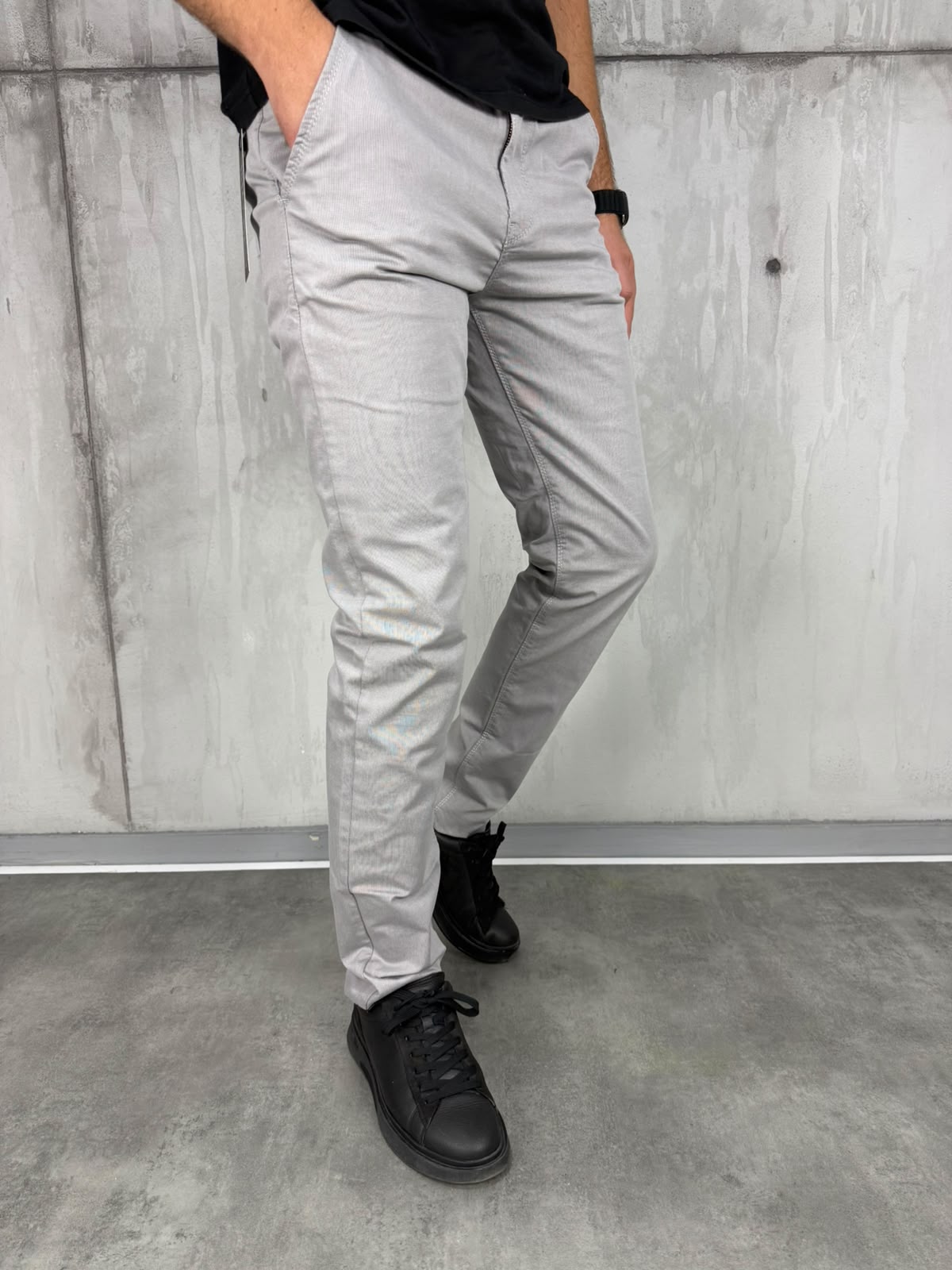 Muska elegantna pantalona perfekt fit kroja
