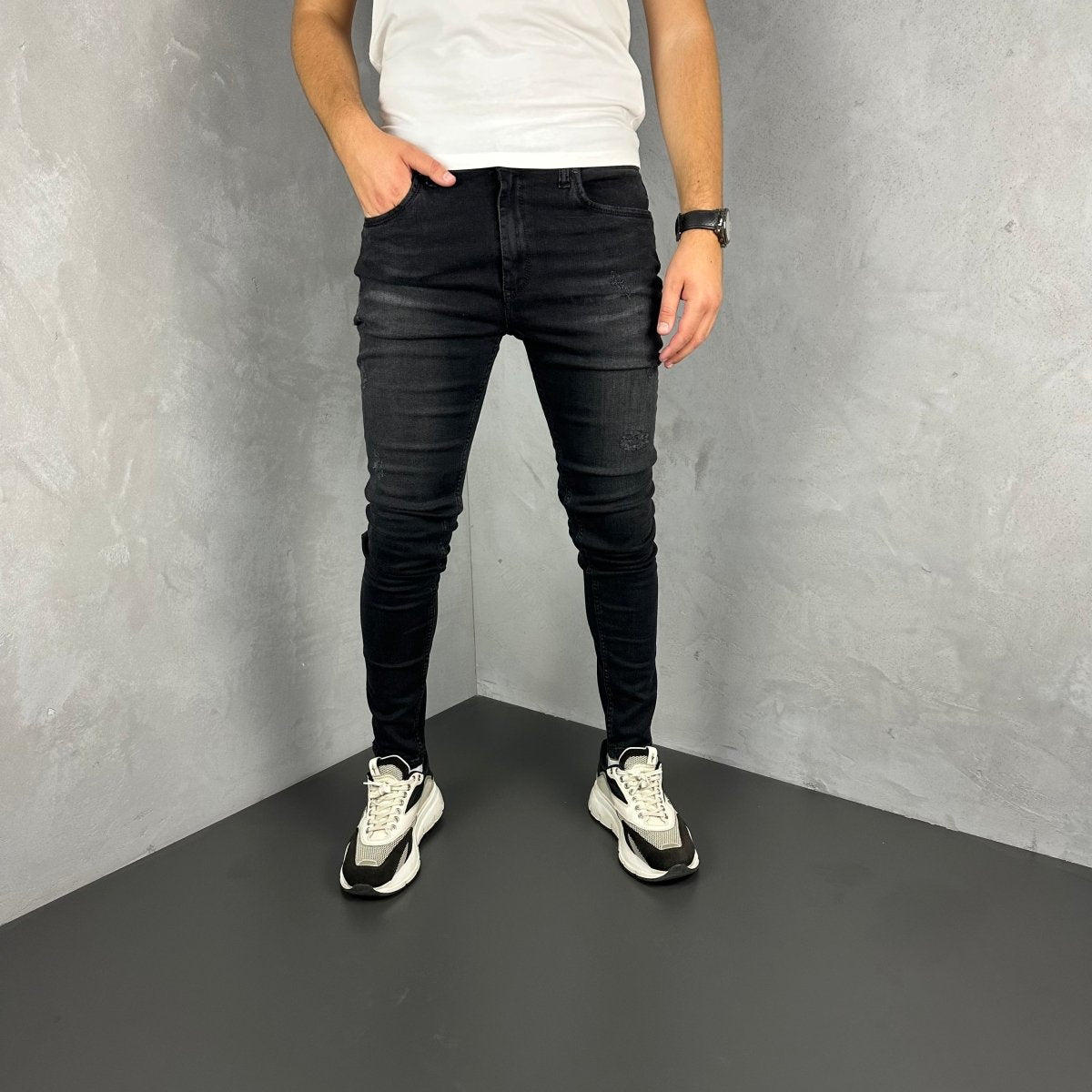 Crne uz minimalne detalje - BB720 - BIG BEN JEANS