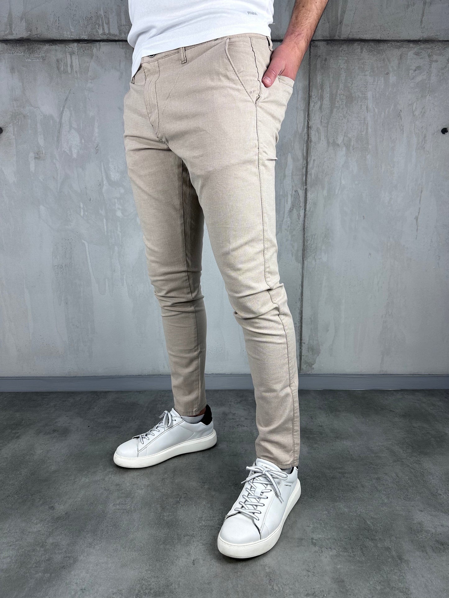 Krem slim-fit elegantne - BB194